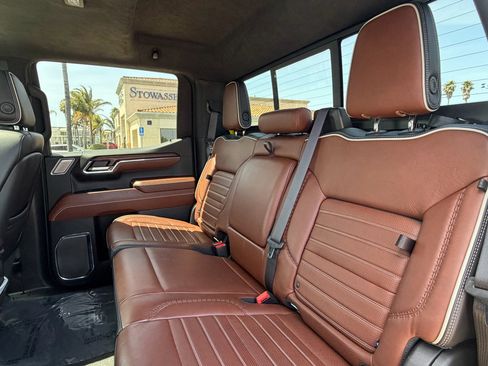 Used 2024 GMC Sierra 1500 Denali Ultimate AWD/4WD image 10