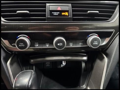 Used 2019 Honda Accord Sport image 18