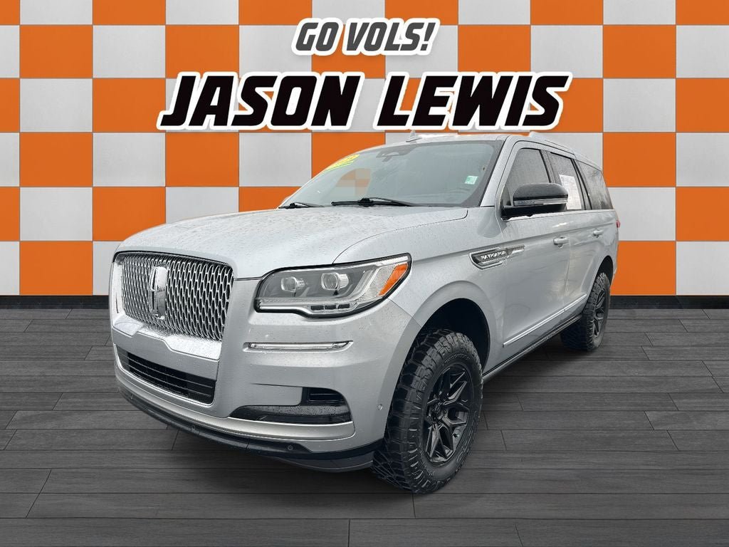 Used 2023 Lincoln Navigator Reserve AWD/4WD image 7