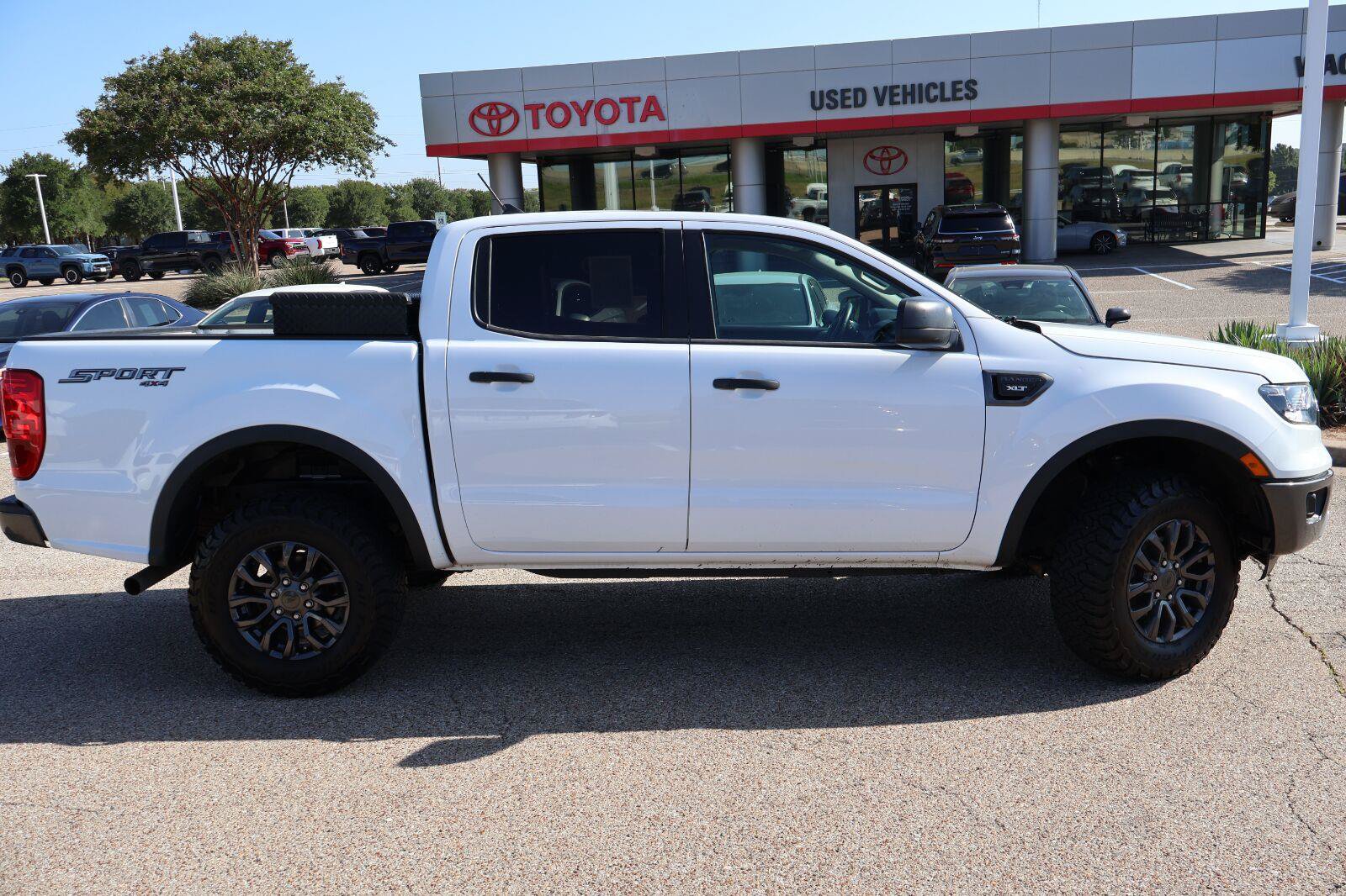 Used 2023 Ford Ranger XLT w/ Equipment Group 301A Mid AWD/4WD image 2