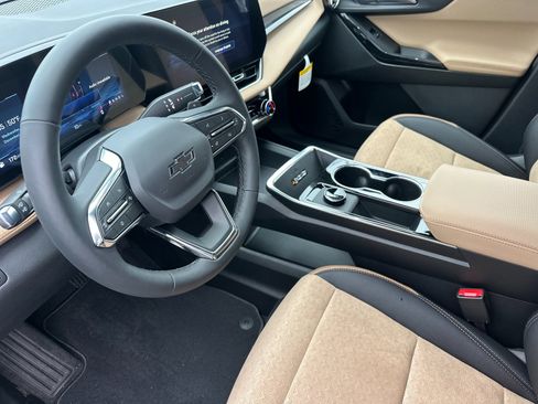 New 2026 Chevrolet Equinox ACTIV w/ Safety and Technology Package image 10