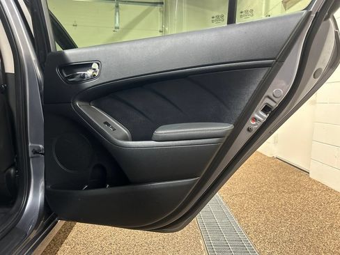 Used 2018 Kia Forte S FWD image 15