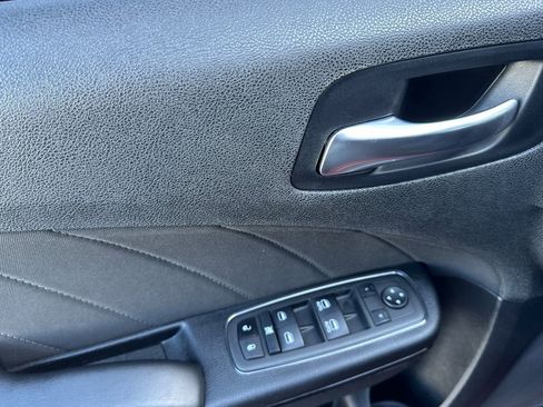 Used 2022 Dodge Charger R/T w/ Harman/Kardon Audio Group image 13