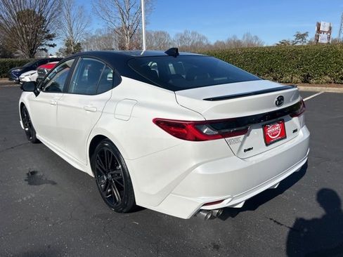 Used 2025 Toyota Camry XSE image 7