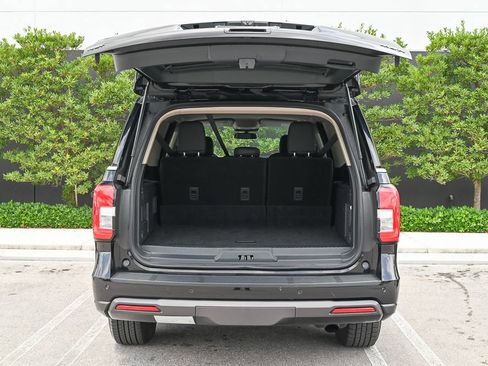 Used 2024 Ford Expedition Max XLT AWD/4WD image 9