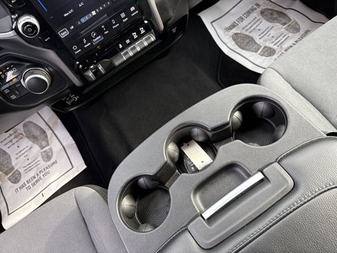 Used 2024 RAM 2500 Big Horn w/ Safety Group image 29