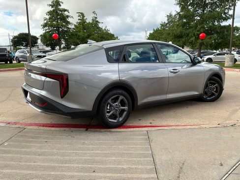 Used 2025 Kia K4 FWD image 6