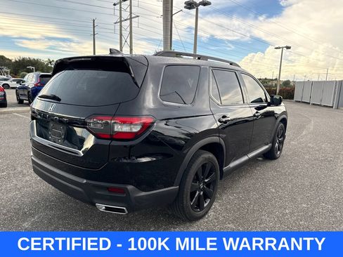 Certified 2025 Honda Pilot Black Edition image 5