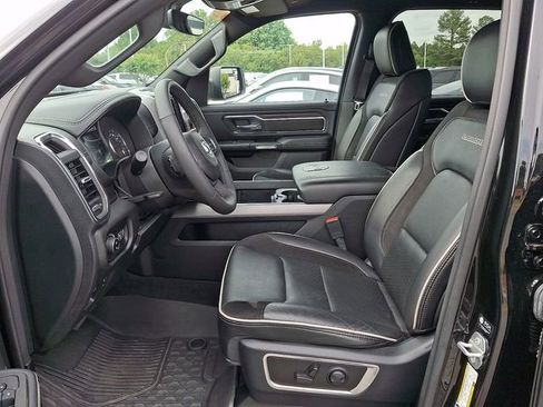Used 2025 RAM 1500 Laramie w/ Sport Appearance Package AWD/4WD image 10