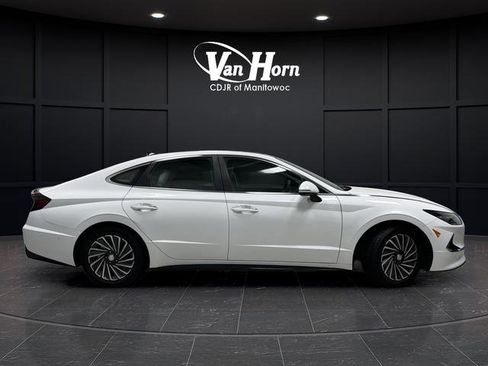 Used 2023 Hyundai Sonata Limited image 2