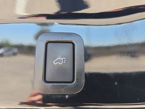 Used 2019 Toyota Highlander Limited Platinum image 14