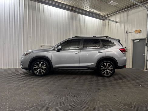 Used 2019 Subaru Forester Limited AWD/4WD image 2