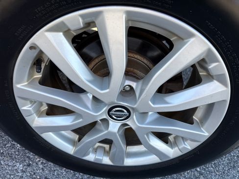 Used 2020 Nissan Rogue S w/ Special Edition Package AWD/4WD image 14