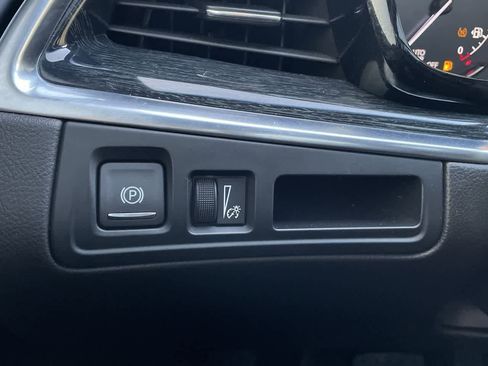 Certified 2024 Cadillac XT5 Premium Luxury w/ LPO, Floor Liner Package image 30