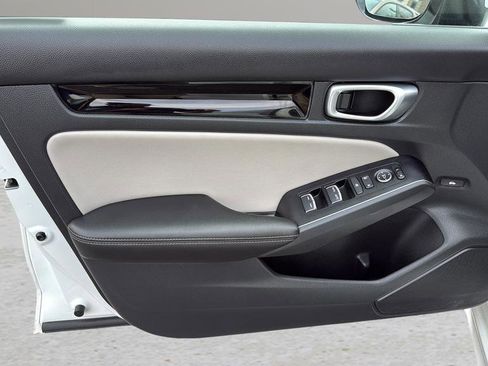 Used 2024 Honda Civic Touring image 10