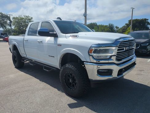 Used 2022 RAM 2500 Laramie AWD/4WD image 2