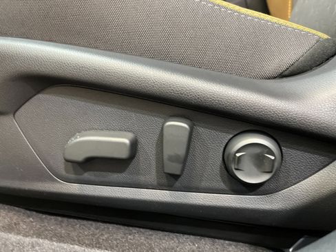 Used 2025 Subaru Crosstrek 2.5i Sport AWD/4WD image 13