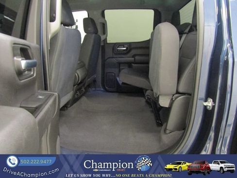 Used 2019 Chevrolet Silverado 1500 Custom Trail Boss w/ Custom Convenience Package AWD/4WD image 17