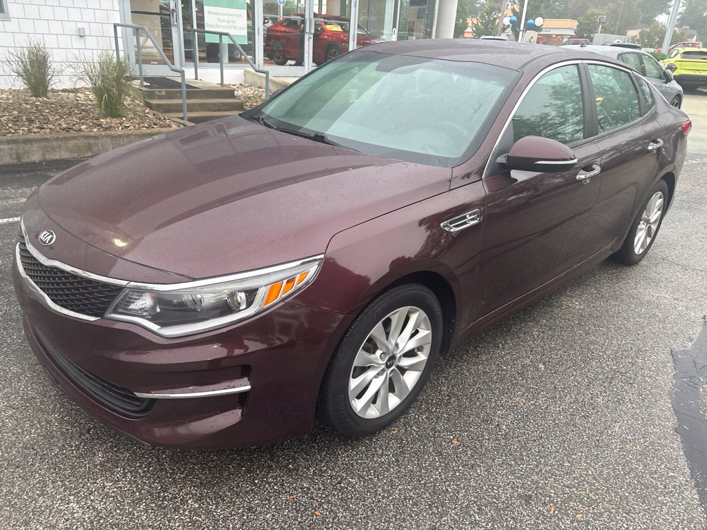 Used 2017 Kia Optima LX FWD image 2