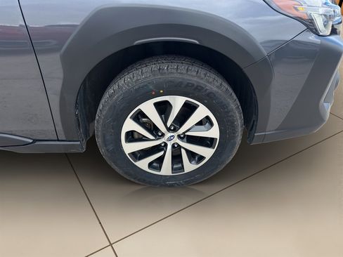 Used 2023 Subaru Outback Premium AWD/4WD image 31
