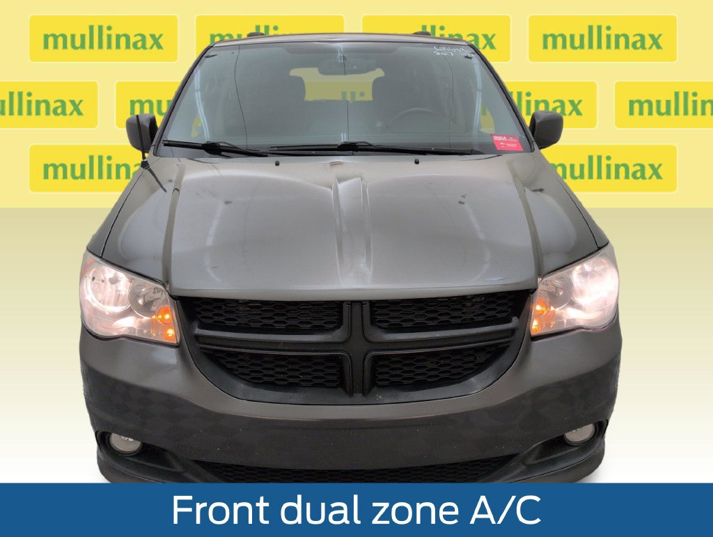 Used 2017 Dodge Grand Caravan SXT FWD image 14