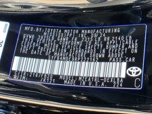 Used 2024 Toyota Corolla LE w/ LE Convenience Package image 31