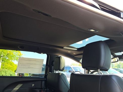 New 2026 Chrysler Pacifica Limited w/ S Appearance Package image 11