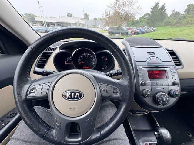 Used 2011 Kia Soul ! FWD image 13