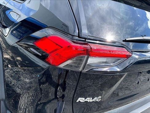 Used 2020 Toyota RAV4 XLE w/ Convenience Package image 23