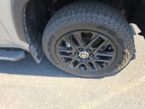 Used 2024 Toyota Tundra Limited image 7