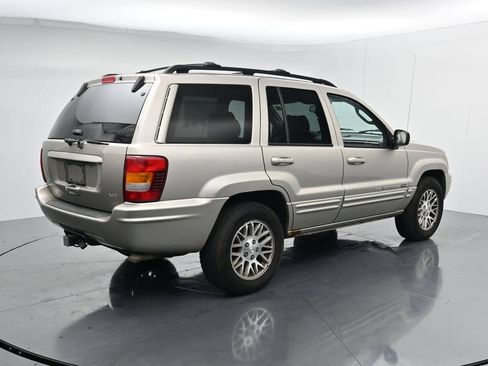 Used 2004 Jeep Grand Cherokee Limited w/ Trailer Tow Group IV AWD/4WD image 8