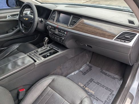 Used 2015 Hyundai Genesis 3.8 w/ Option Group 02 image 13