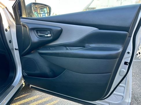 Used 2023 Nissan Murano SL FWD image 22