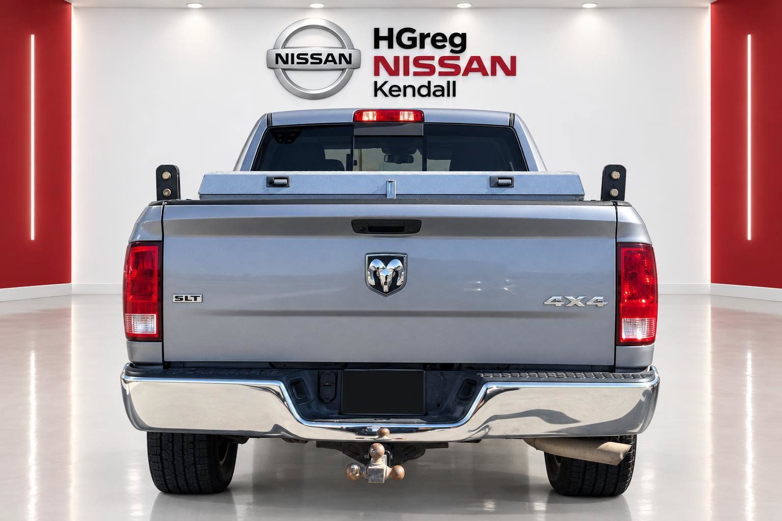 Used 2020 RAM 1500 Classic SLT AWD/4WD image 6