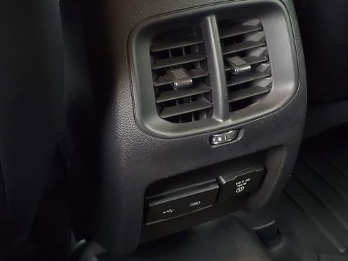 Used 2019 Jeep Cherokee High Altitude image 32