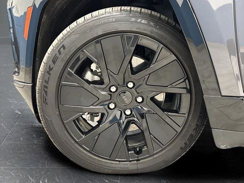 Used 2025 Jeep Wagoneer S Launch Edition image 39