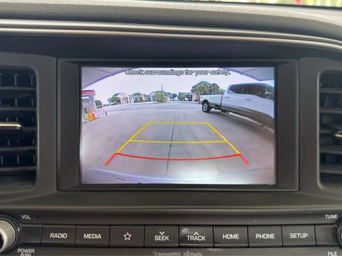 Used 2020 Hyundai Elantra SEL FWD image 30