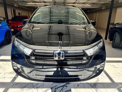 Used 2022 Honda Odyssey Elite image 2