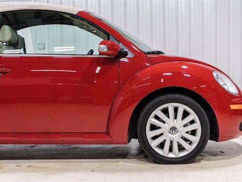 Used 2008 Volkswagen Beetle SE FWD image 21