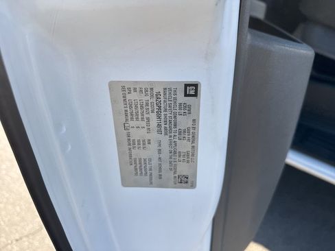 Used 2017 Chevrolet Express 3500 LT w/ LT Preferred Equipment Group image 17