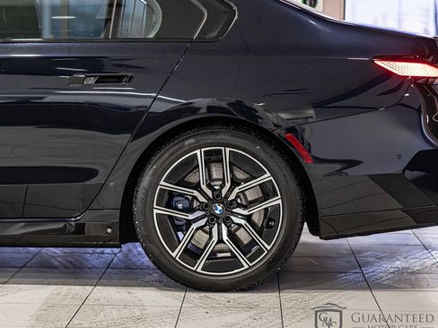 Used 2025 BMW 760i xDrive w/ Executive Package image 8