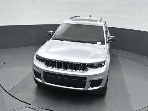 New 2026 Jeep Grand Cherokee L 4WD image 37