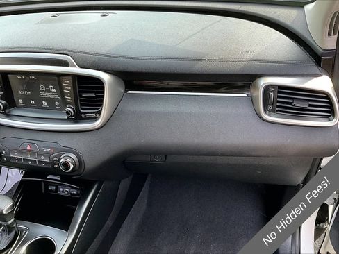 Used 2019 Kia Sorento AWD image 14