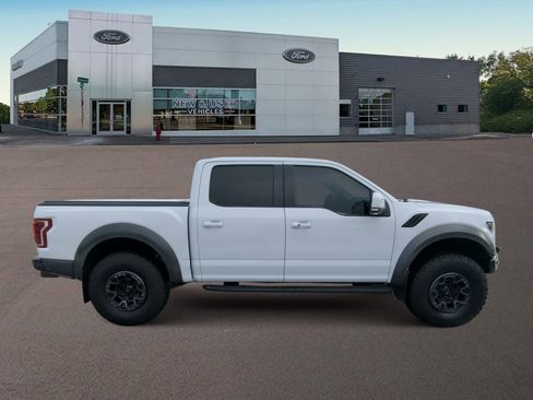 Used 2018 Ford F150 Raptor w/ Equipment Group 802A Luxury image 12