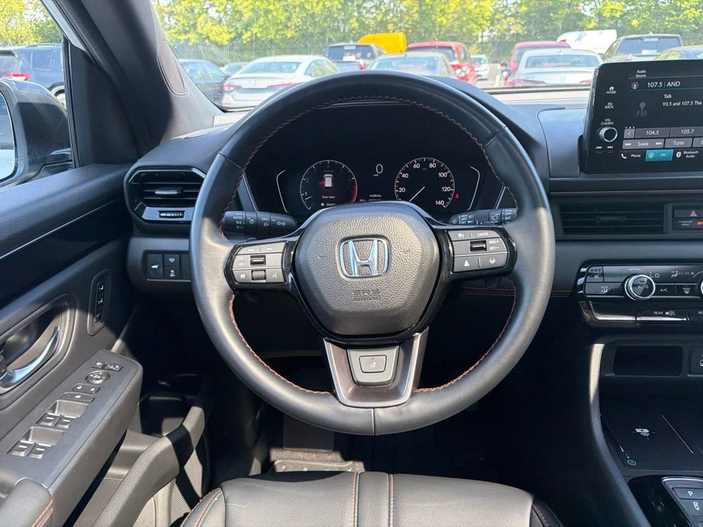 Certified 2025 Honda Pilot TrailSport image 13