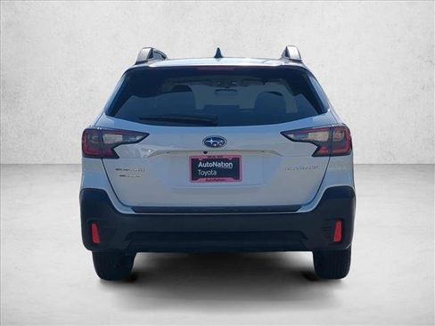 Used 2022 Subaru Outback Premium image 7