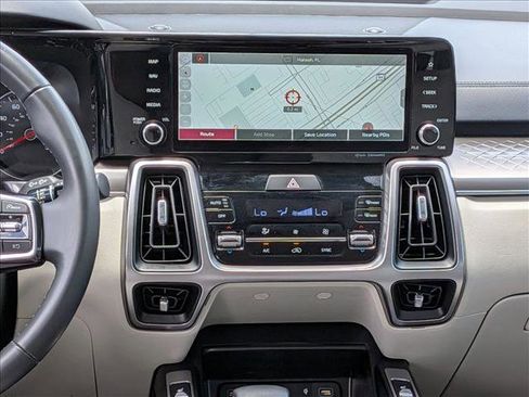 Used 2023 Kia Sorento S FWD image 14