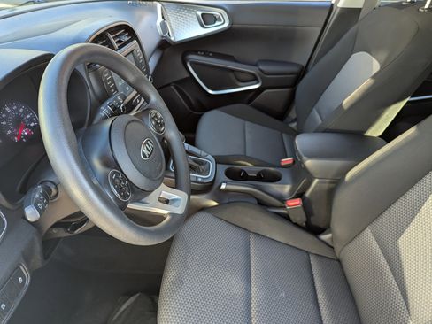 Used 2020 Kia Soul LX image 20