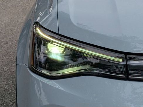 New 2026 Volkswagen Taos SEL image 9