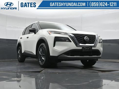 Used 2023 Nissan Rogue S FWD image 37